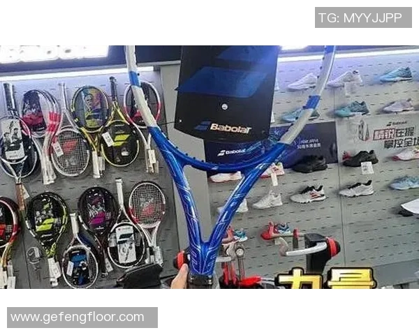 网球装备全攻略:从球拍到鞋子,如何选择最适合你的装备 网球装备全攻略:从球拍到鞋子,如何选择最适合你的装备